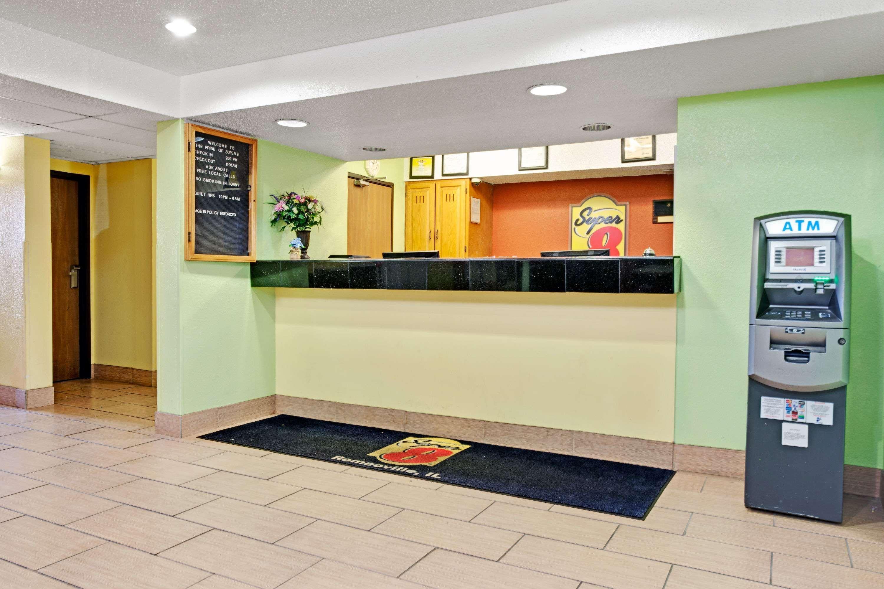 Super 8 By Wyndham Romeoville Bolingbrook Exterior foto