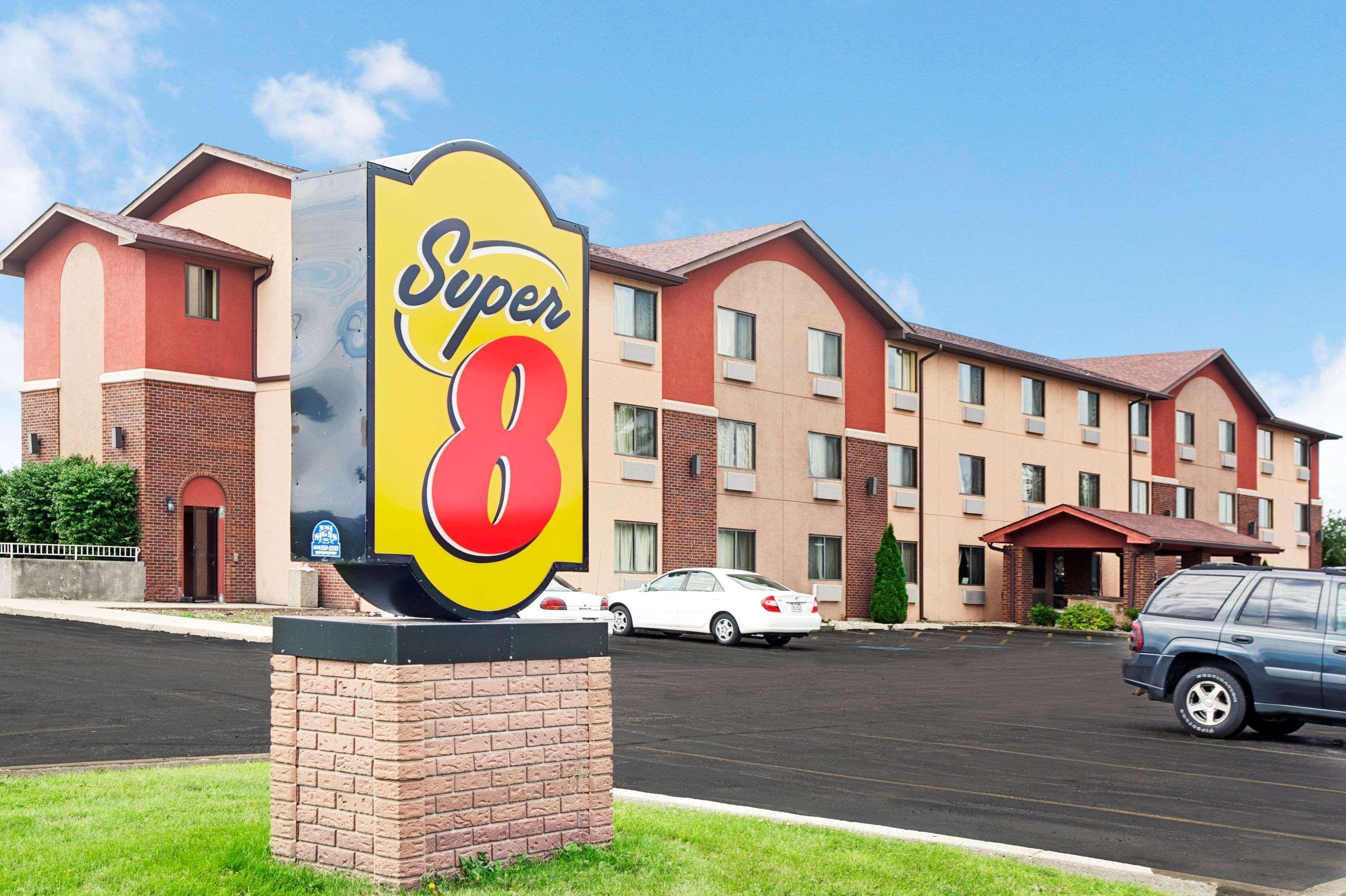 Super 8 By Wyndham Romeoville Bolingbrook Exterior foto