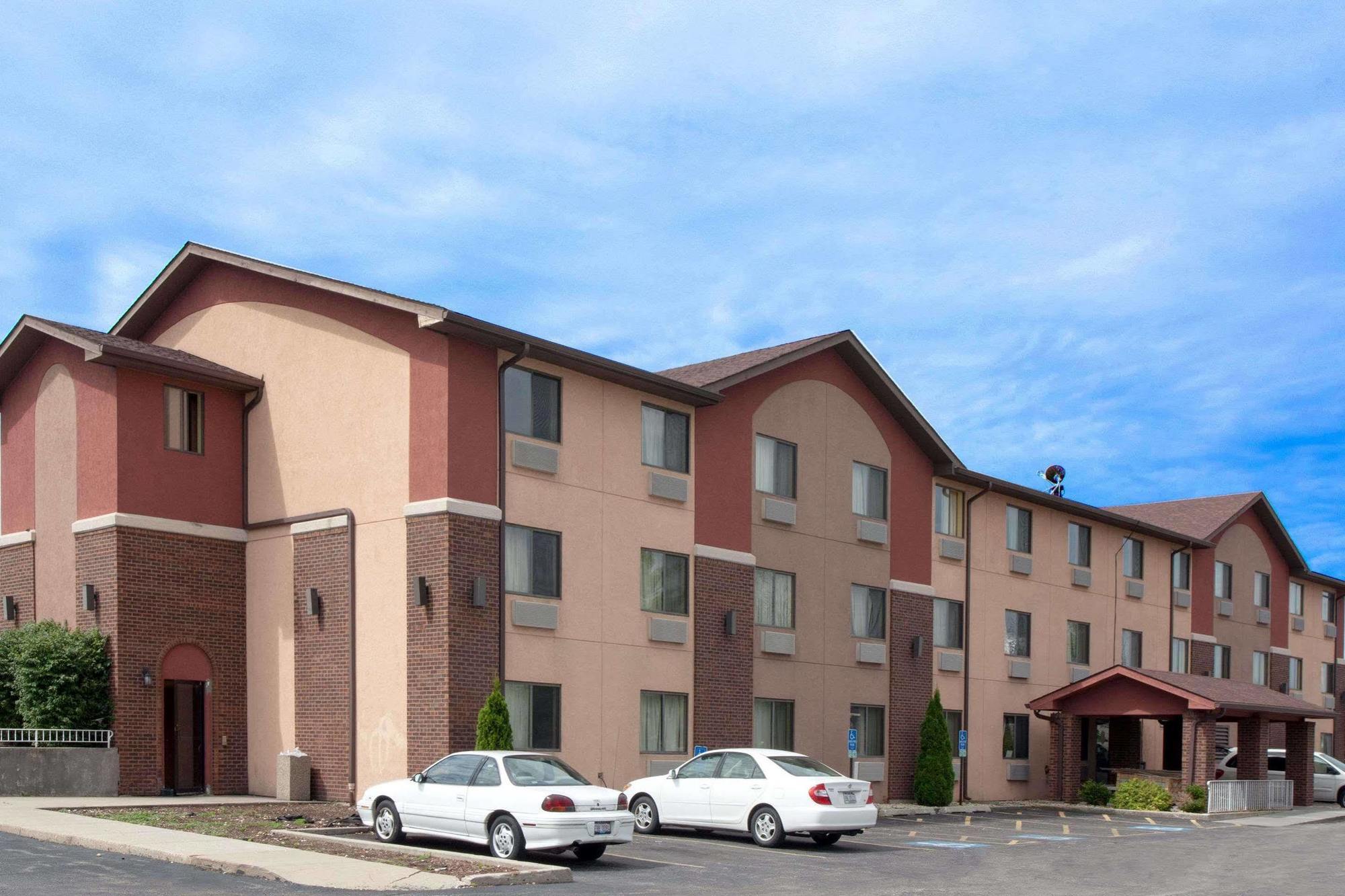 Super 8 By Wyndham Romeoville Bolingbrook Exterior foto